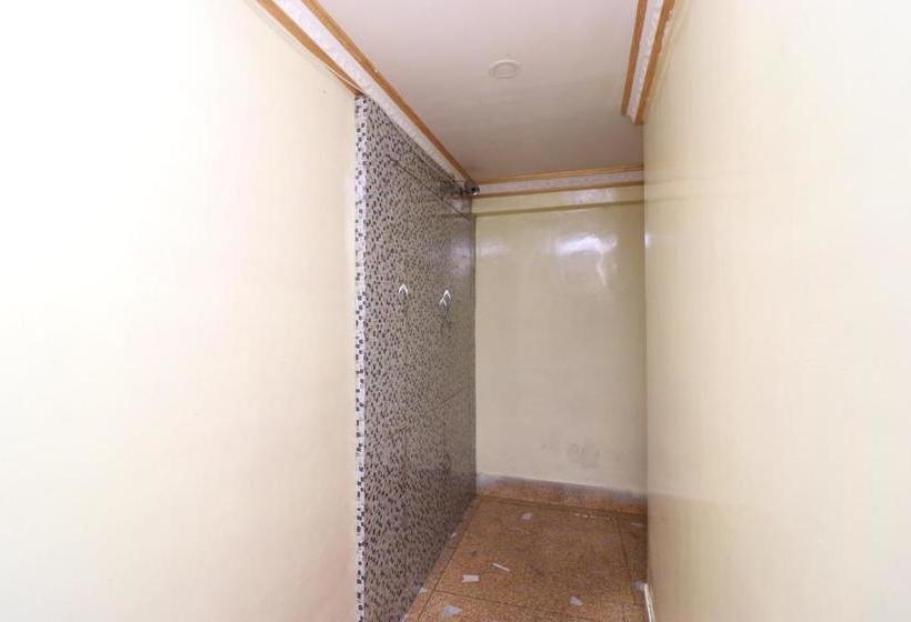 Oyo 28177 Hotel Amrita