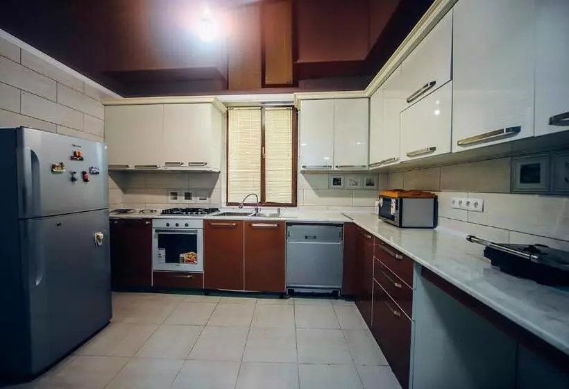پانسیون Guest House Royal Comfort With Terrace