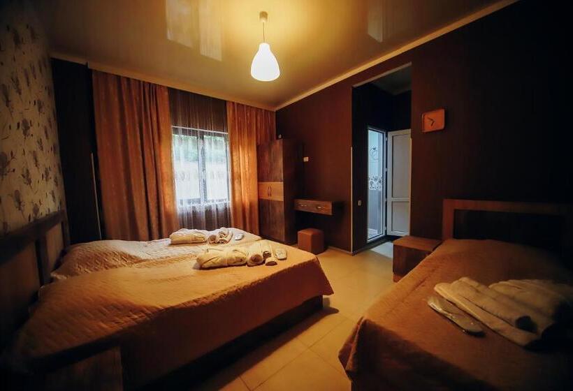 پانسیون Guest House Royal Comfort With Terrace