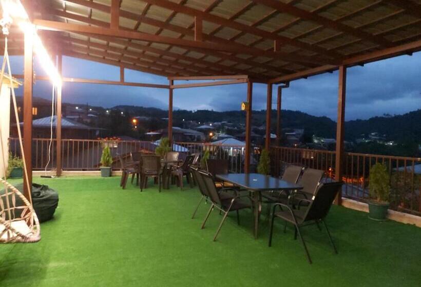 پانسیون Guest House Royal Comfort With Terrace