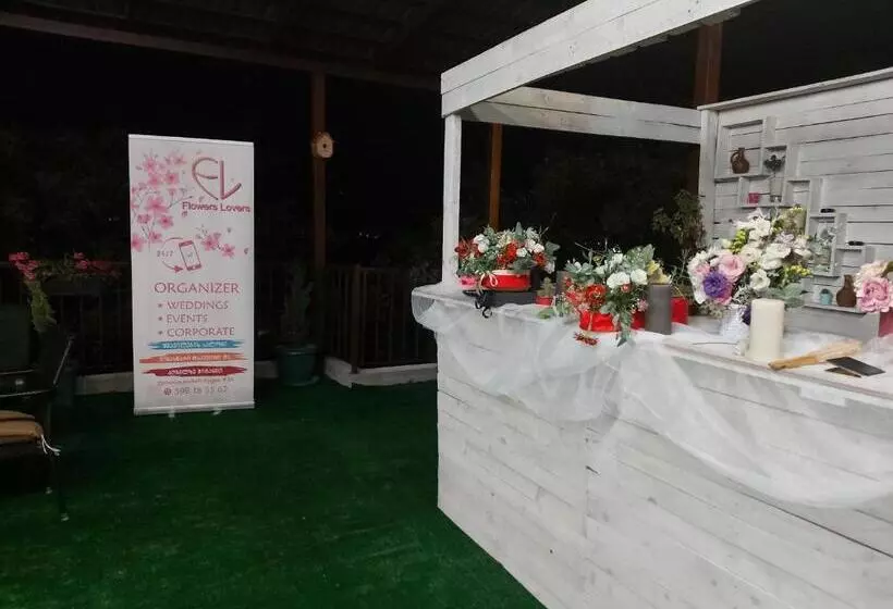 پانسیون Guest House Royal Comfort With Terrace