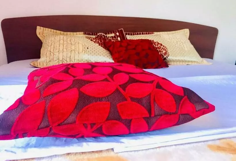 پانسیون Loversleap Bungalow