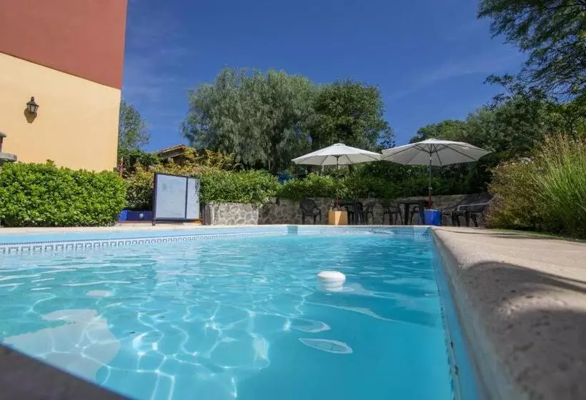 هاستل El Viejo Algarrobo   Hosteria Serrana