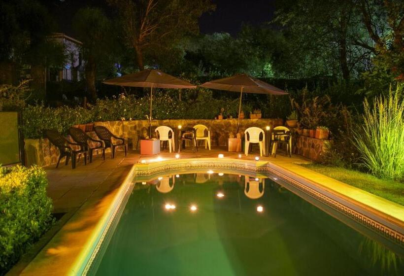 Hostel El Viejo Algarrobo Hosteria Serrana