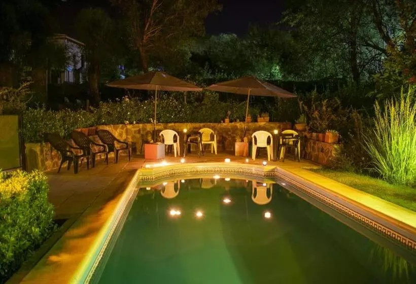 هاستل El Viejo Algarrobo   Hosteria Serrana