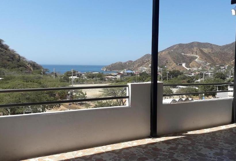 הוסטל Hostal Casa Yhoanny