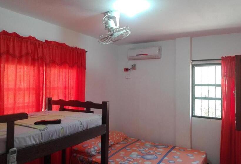 הוסטל Hostal Casa Yhoanny