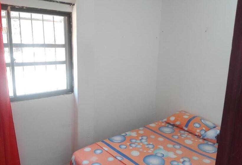 הוסטל Hostal Casa Yhoanny