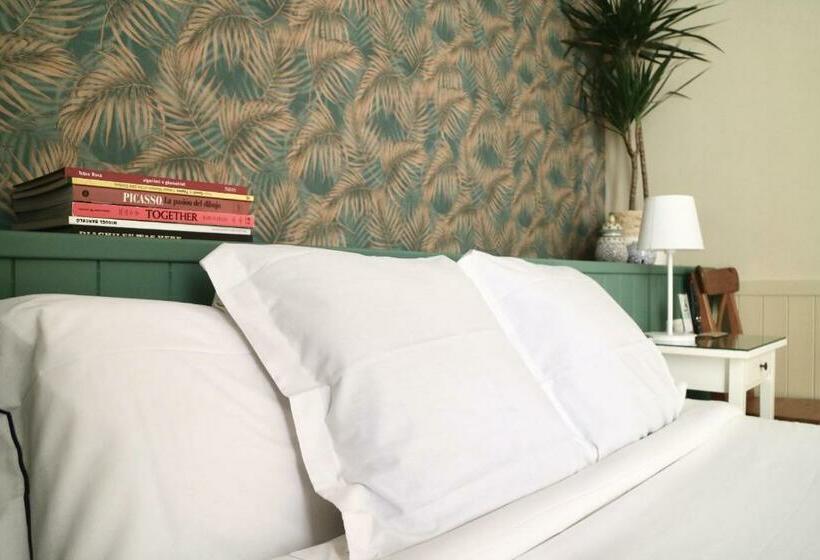 Bed and Breakfast Hostal Poblenou