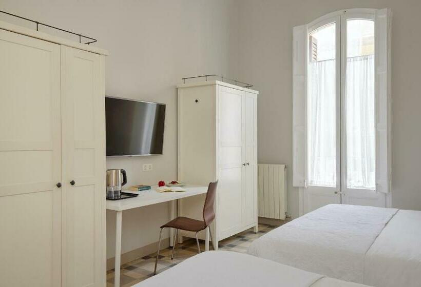 Bed and Breakfast Hostal Poblenou