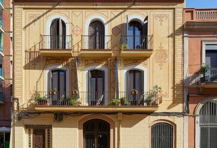 Bed and Breakfast Hostal Poblenou