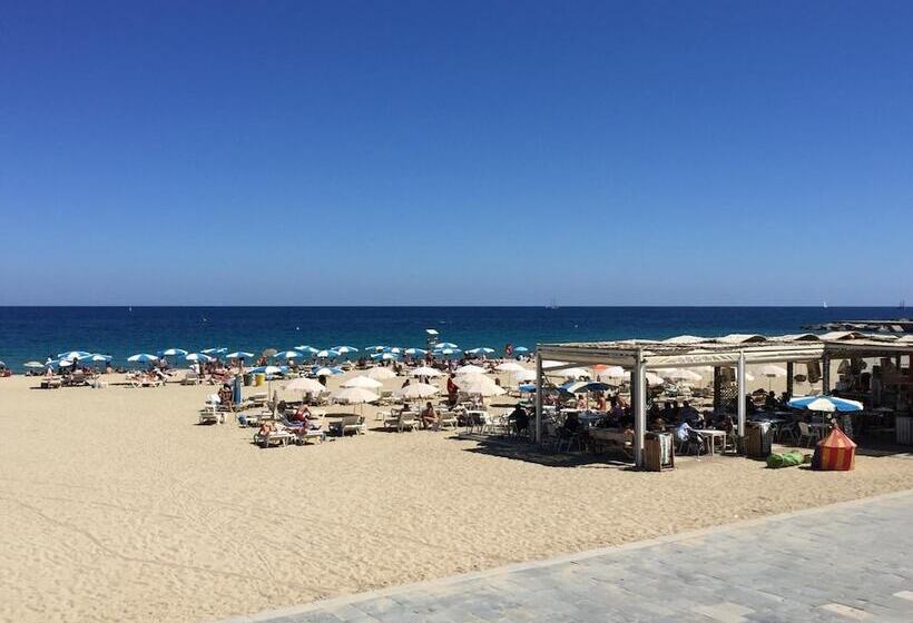 Bed and Breakfast Hostal Poblenou