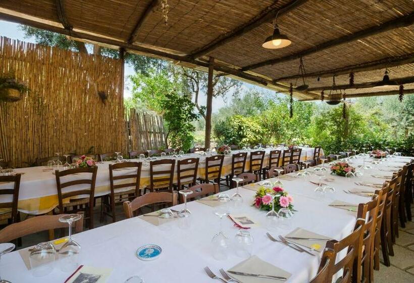 هتل Agriturismo Antico Casale Colli Di San Pietro