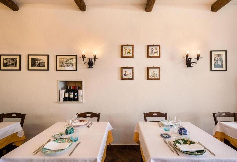 هتل Agriturismo Antico Casale Colli Di San Pietro