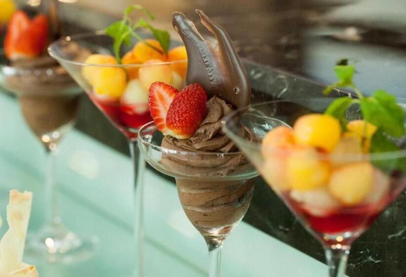 בית מלון כפרי Royale Signature