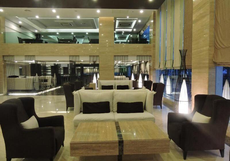 בית מלון כפרי Royale Signature