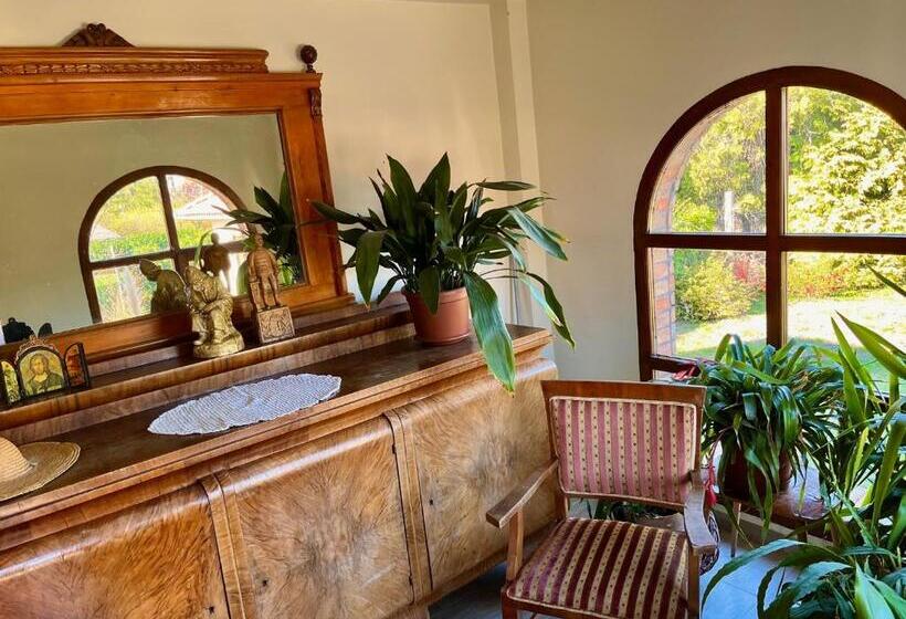 بنسيون Borbarátok Vendègház