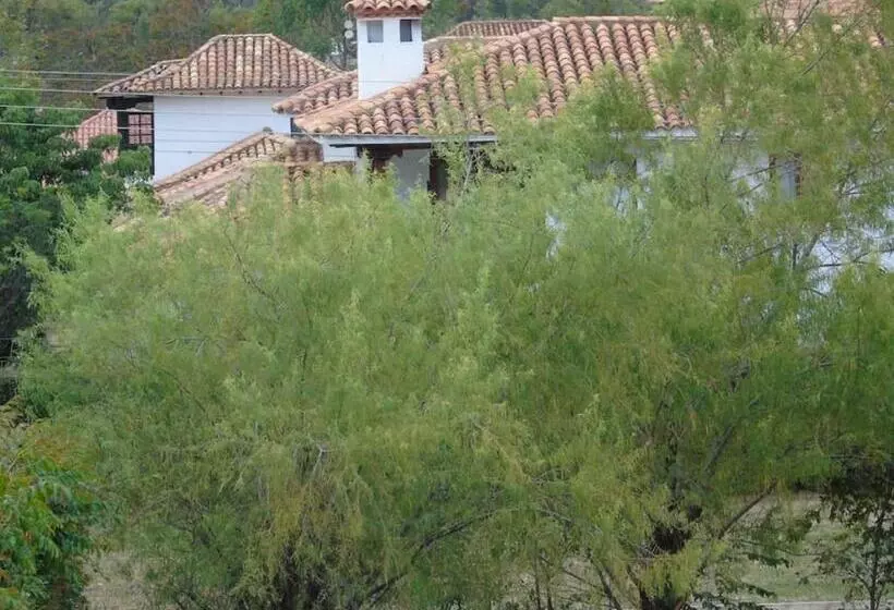 Majatalo Casa De Huéspedes Faletto