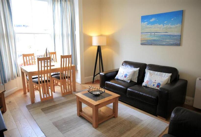 بنسيون Elizabeth House