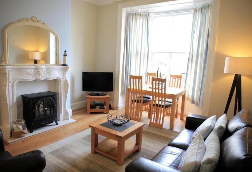 بنسيون Elizabeth House