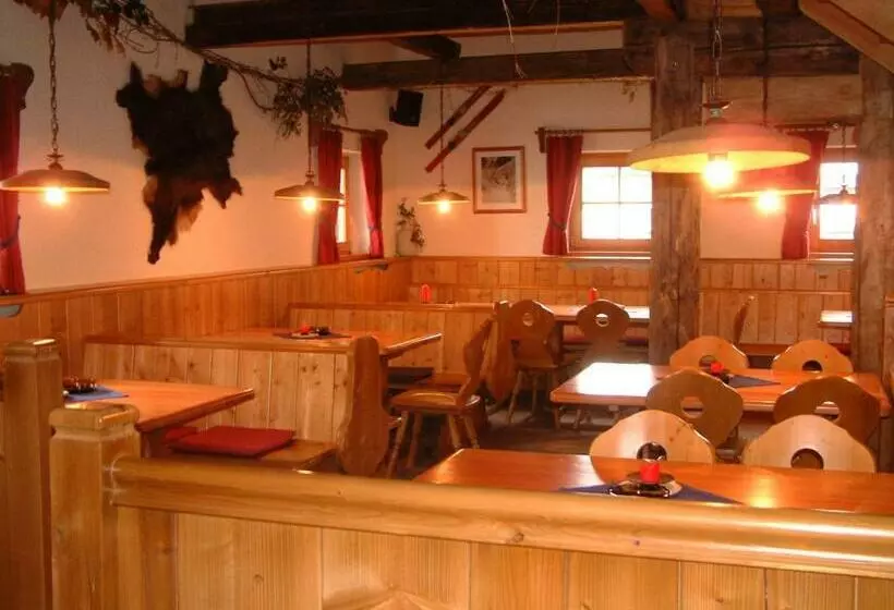پانسیون Garni Mathonerhof