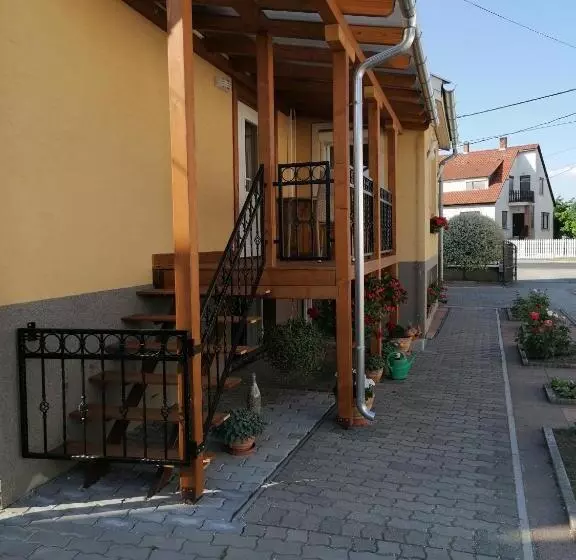 Majatalo Kata Vendégház