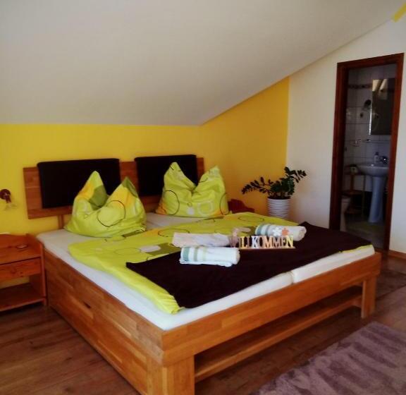 بنسيون Majláth Vendégház