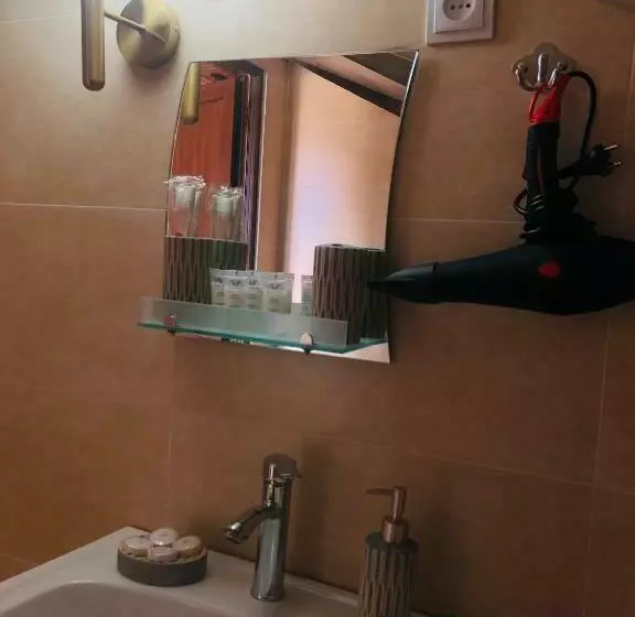 پانسیون Nestt