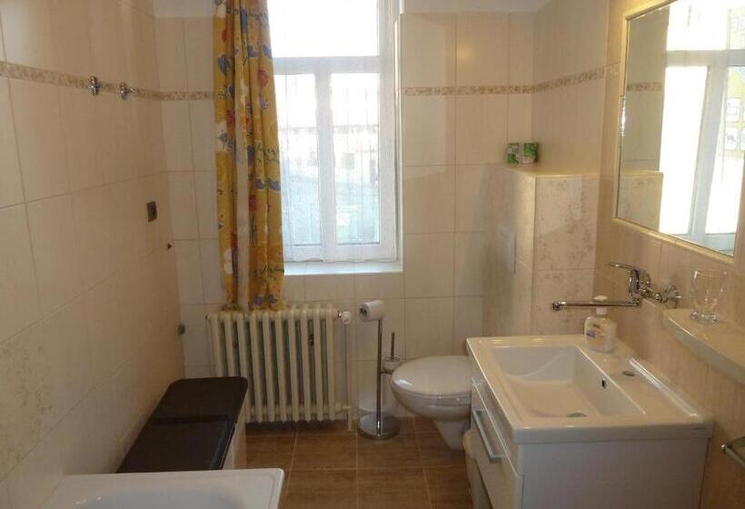 بنسيون Penzion Holiday