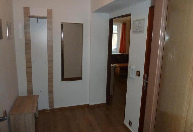 بنسيون Penzion Holiday