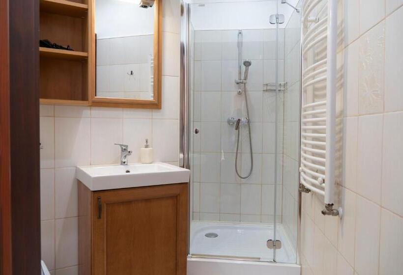 ペンション Viki Vendégház