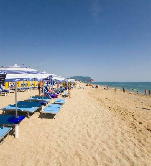 Residence I Giardini Del Conero