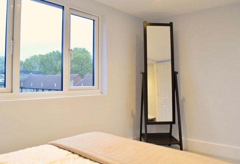 3 Bedroom House In Central London