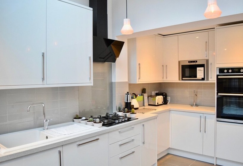 3 Bedroom House In Central London