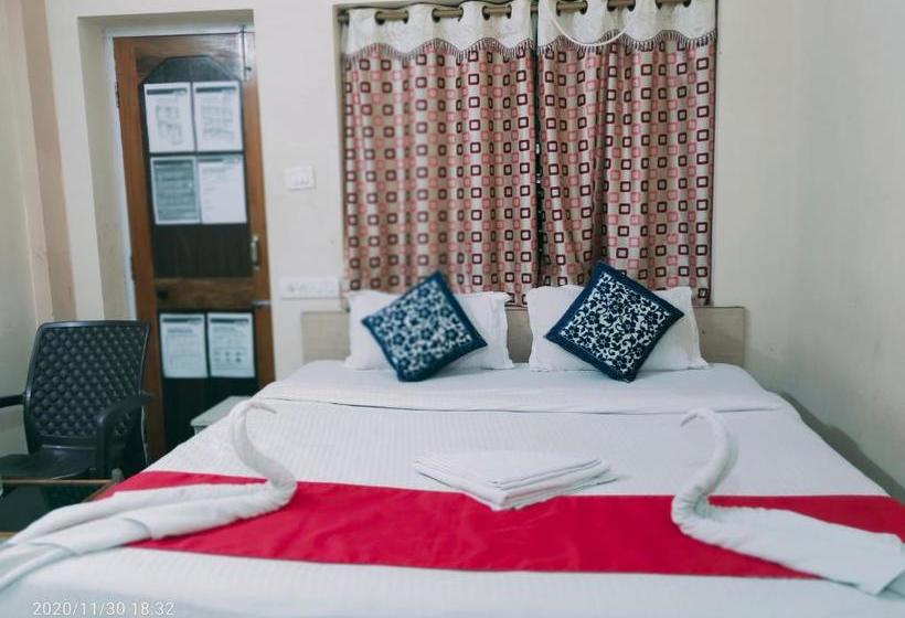 Hotel The Bay Suites