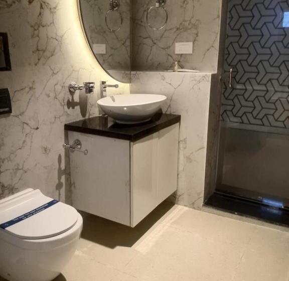 Отель Friday Inn