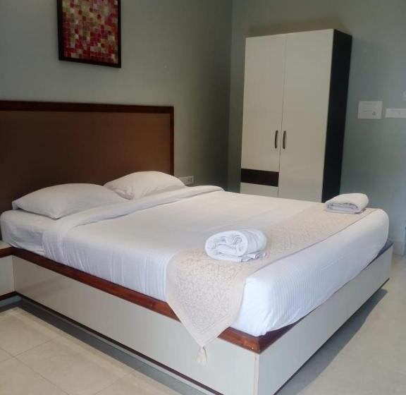 Отель Friday Inn