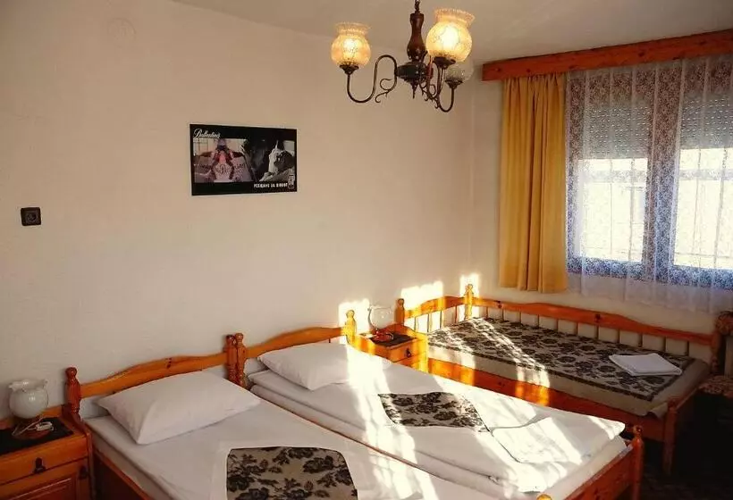 هتل Mavrikova Kushta