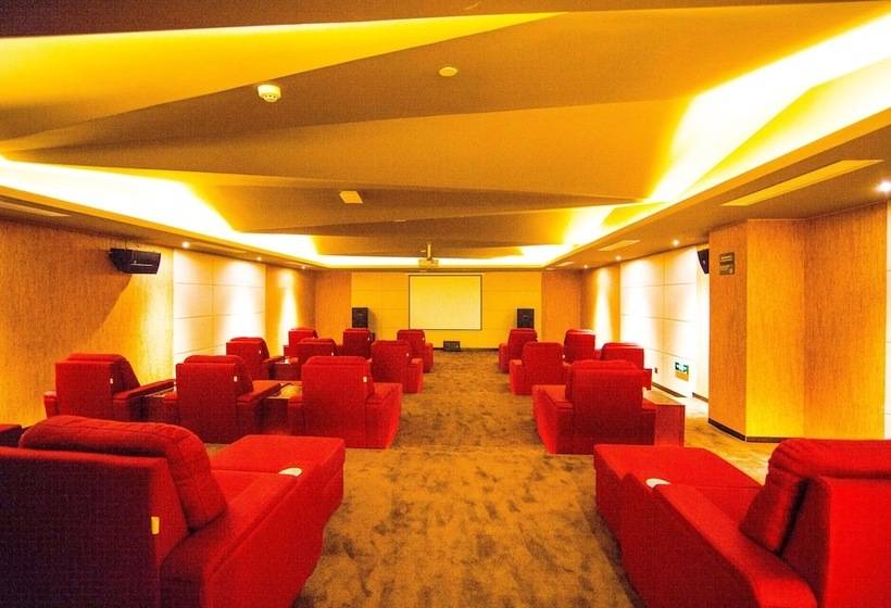 בית מלון כפרי Slender West Lake Hot Spring Resort