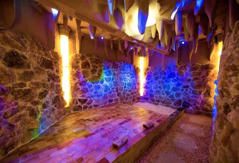 בית מלון כפרי Slender West Lake Hot Spring Resort