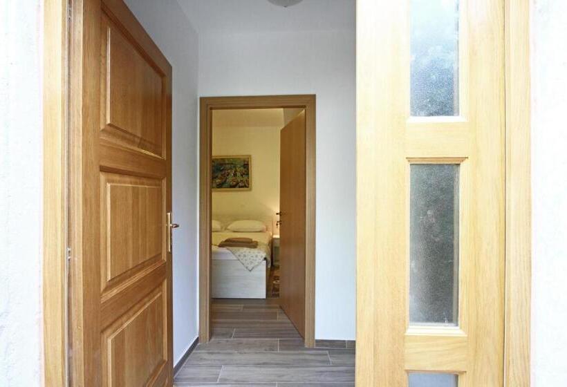 Majatalo Hortenzia House