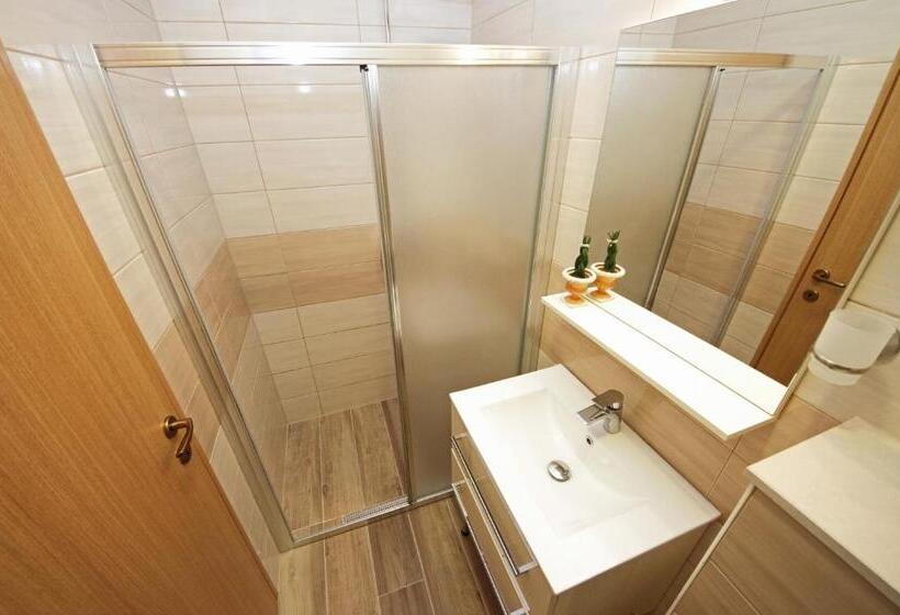 Majatalo Hortenzia House