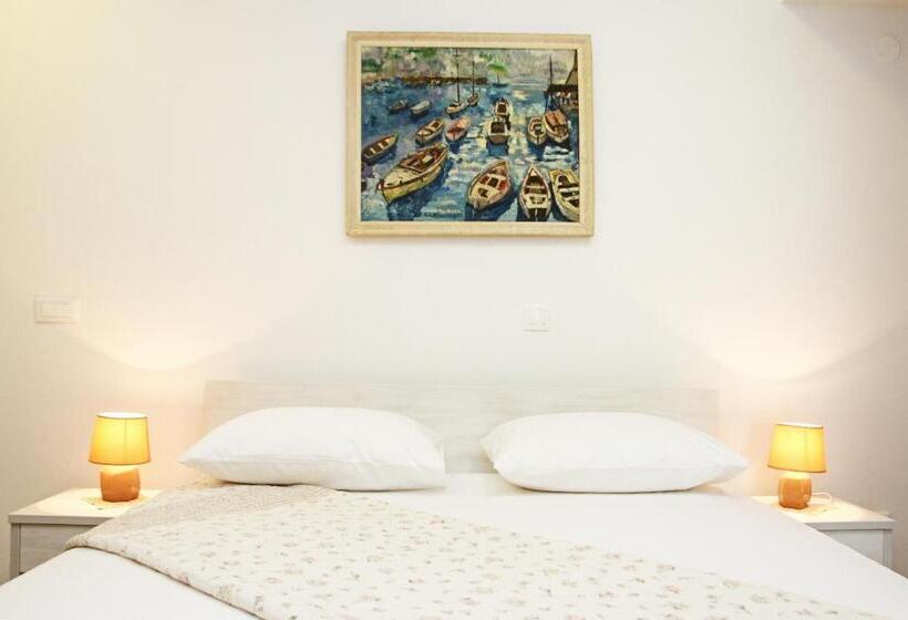 Majatalo Hortenzia House