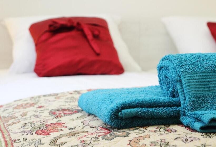 Majatalo Hortenzia House