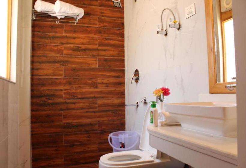 בית מלון כפרי Vaibhav Regency