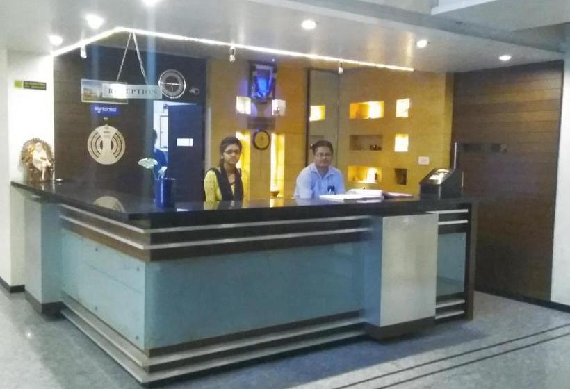 فندق Bala Regency