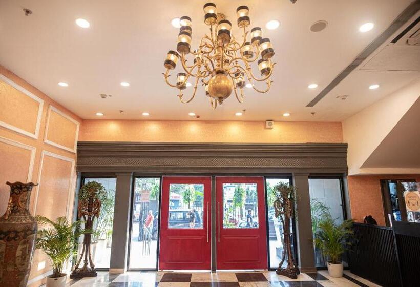 בית מלון כפרי Golden Parkk