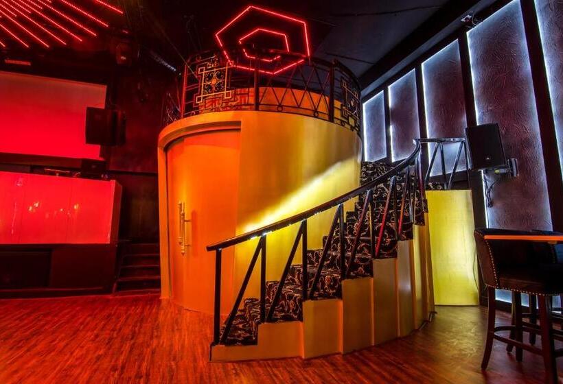 בית מלון כפרי Golden Parkk