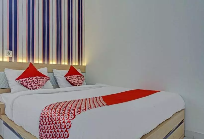 ホテル Oyo 90120 Bolang Room