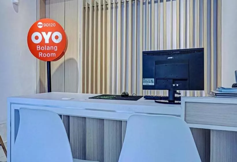 ホテル Oyo 90120 Bolang Room
